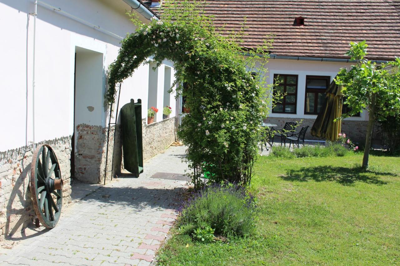 Axtburg Apartments Berbaltavar Dış mekan fotoğraf